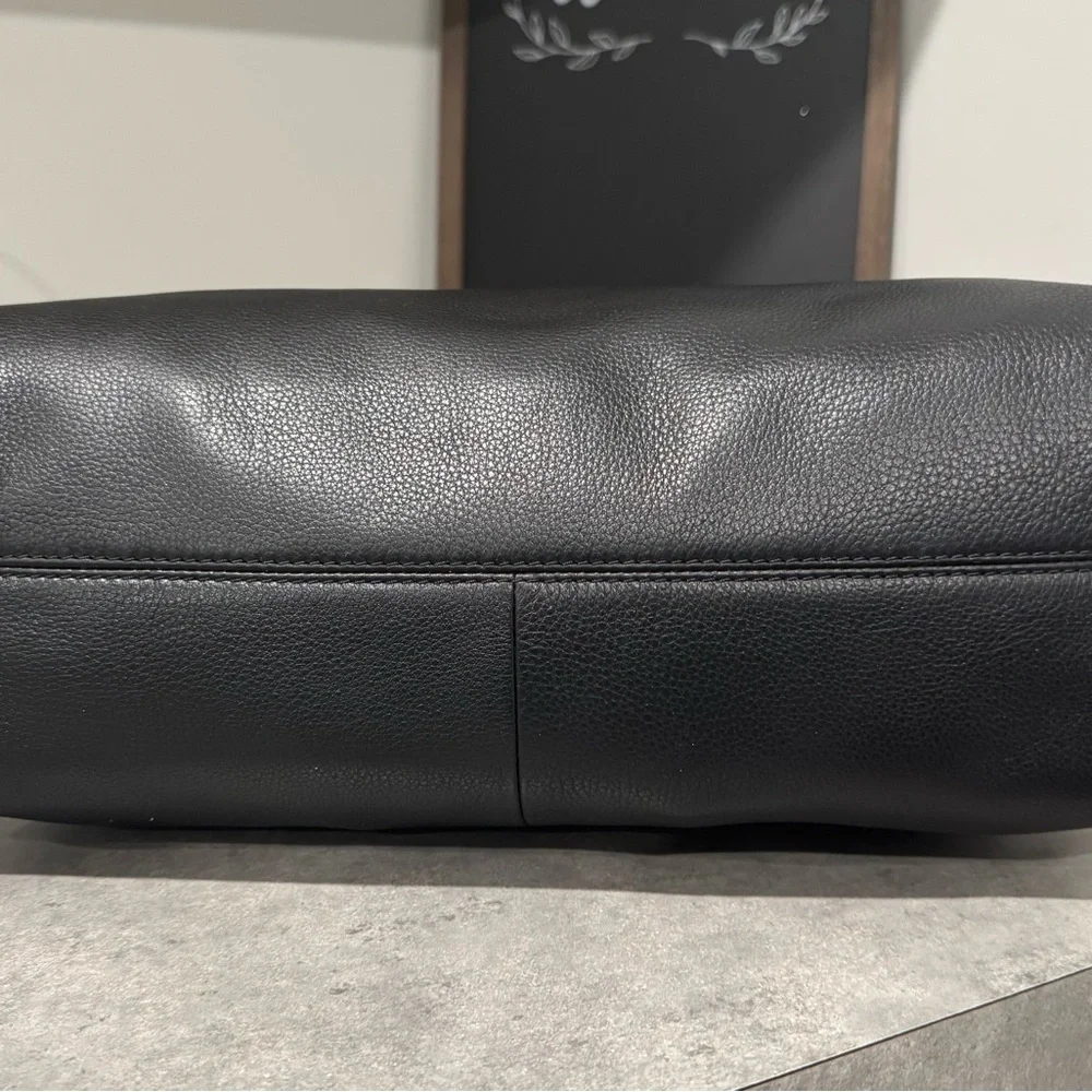 Tory Burch Marion Slouchy Large Black Leather Tote! Excellent Condition!! - Picture 3 of 11